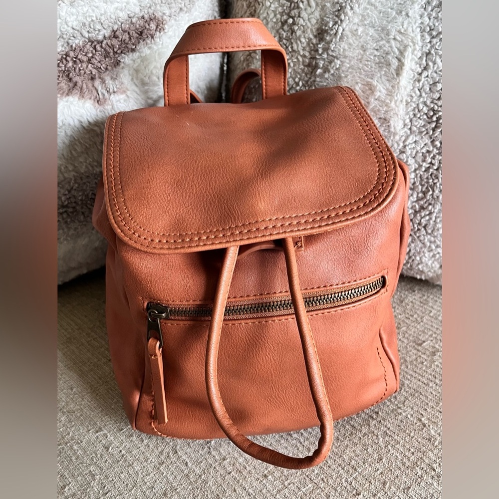 Universal Thread Backpack - image 1